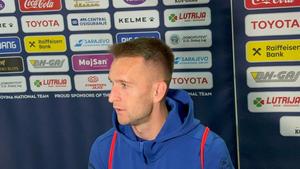 Znamo svi šta će biti, ali Memić se samo nasmijao nakon pitanja o Švedskoj: "Zaslužujemo..."